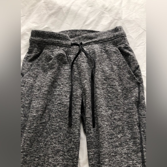 Lululemon soft joggers. In grey. - Picture 2 of 4